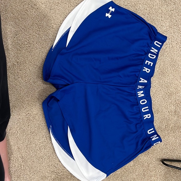 Under Armour Pants - Athletic Shorts